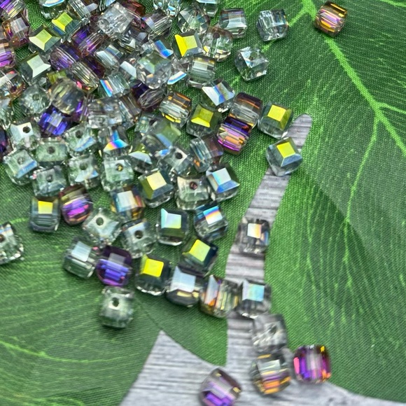 BULK 100 Austrian Crystal Cube Beads Lot Diy Jewelry Making Crafting Bundle - Picture 10 of 17